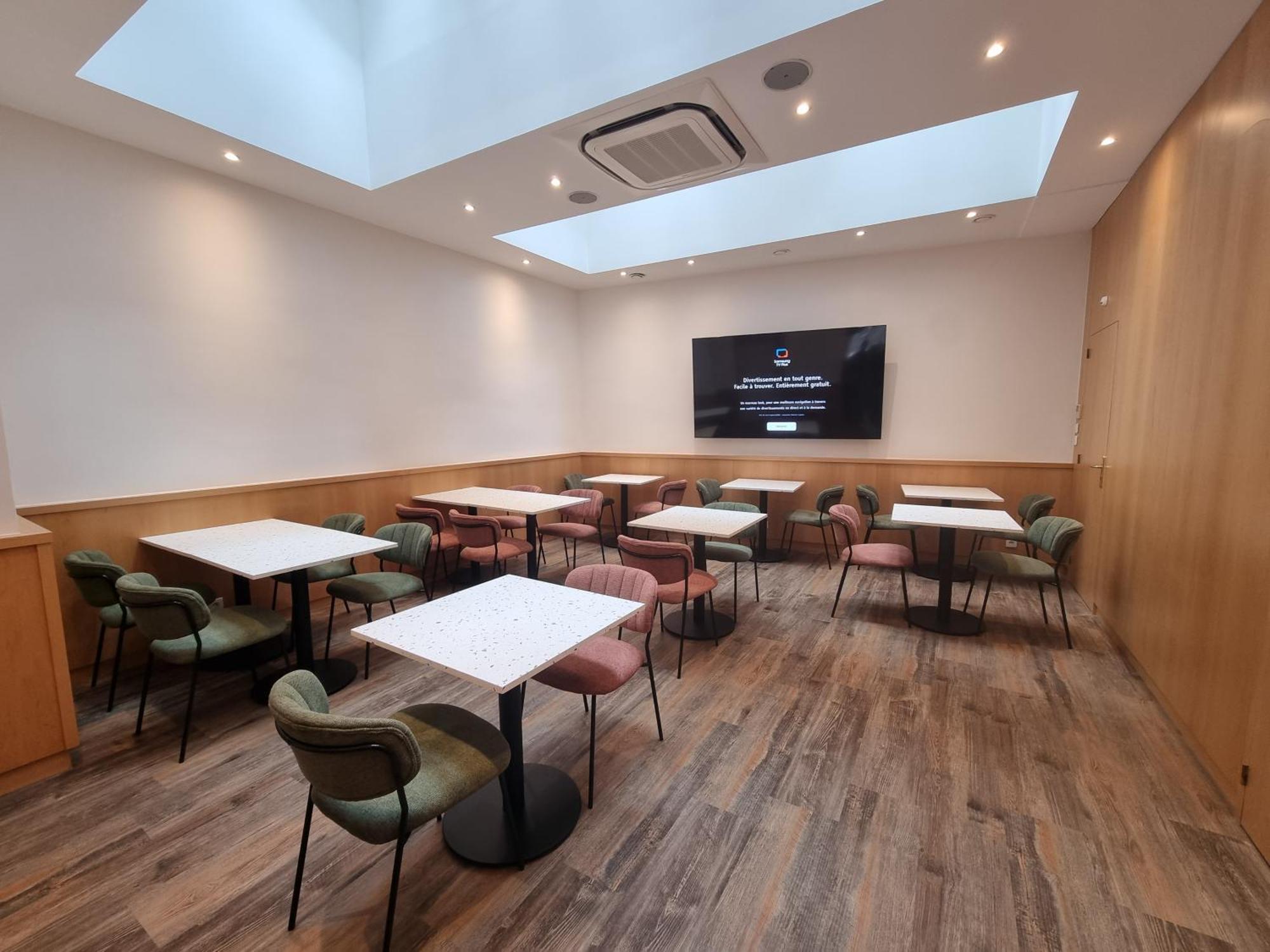 迪纳尔巴尔莫勒尔舒适酒店 外观 照片