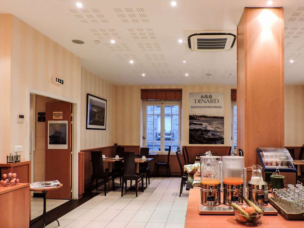 迪纳尔巴尔莫勒尔舒适酒店 餐厅 照片